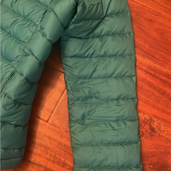 Women’s Patagonia Puffer - Picture 4 of 4